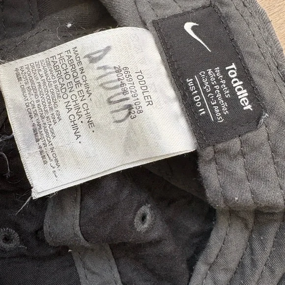 Nike Toddler Baseball Cap Hat Grey Adjustable Strapback Logo Casual - Picture 3 of 4